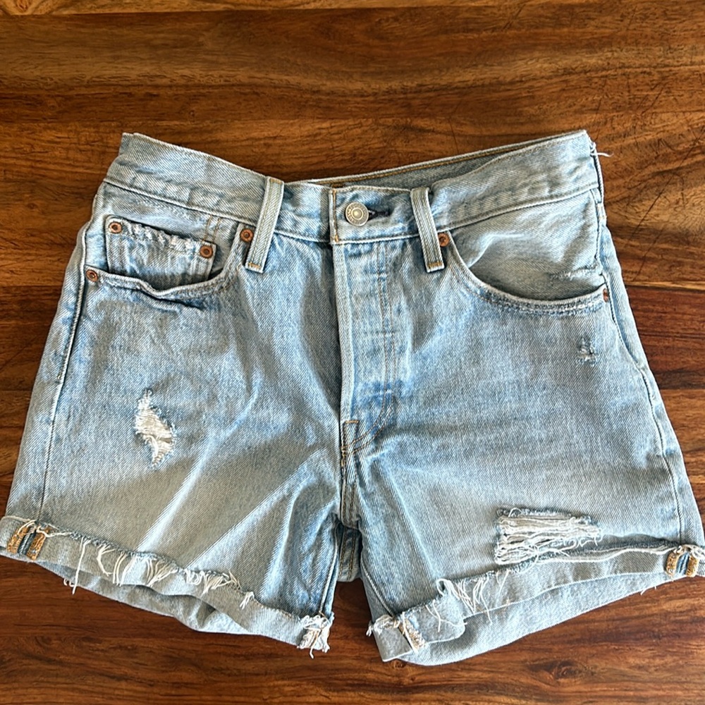 Levi’s 501 cutoffs